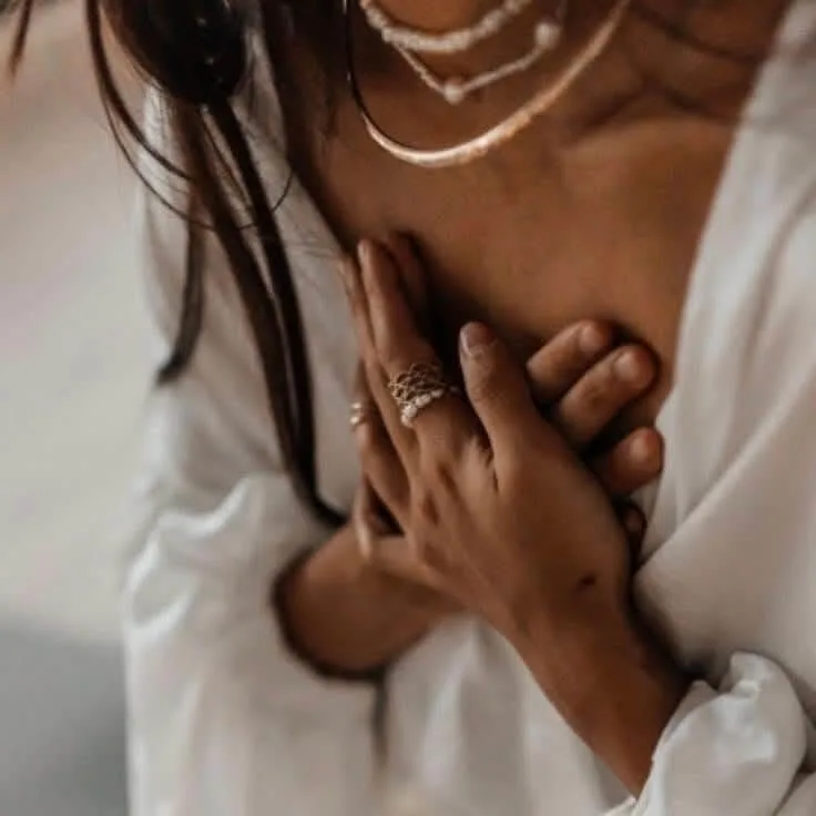 תמונת נושא לסדנה: הקול בראש